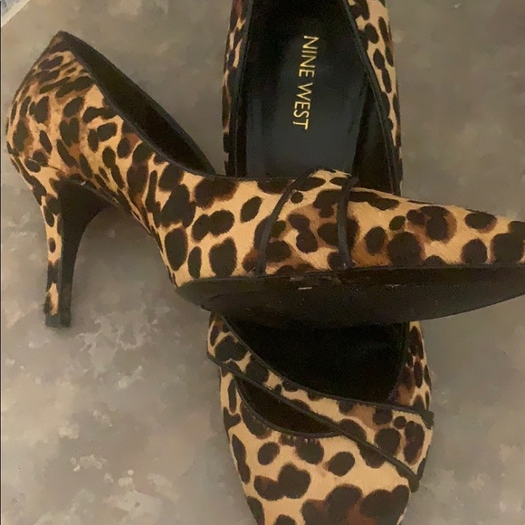 Heels - Picture 3 of 3